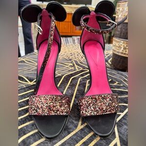 Oscar Tiye 38 Mouse Ears